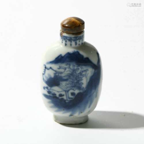 chinese blue and white porcelain snuff bottle