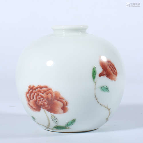 Qing Dynasty Kangxi pastel jar