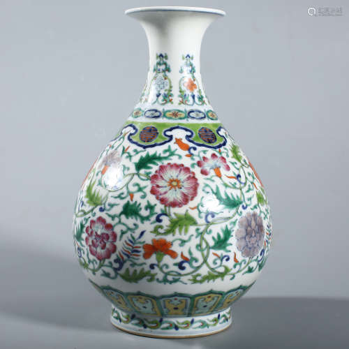 Qing Qianlong doucai lotus spring vase