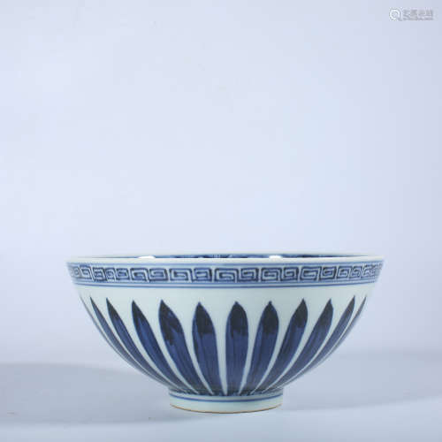 Xuande blue and white chicken heart bowl of Ming Dynasty