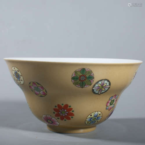 Qing Qianlong pink leather ball pattern folding waist bowl