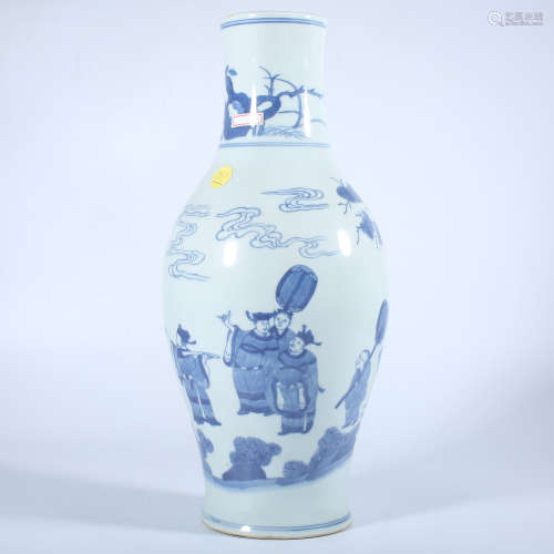 Qing Dynasty Qianlong blue and White Olive bottle