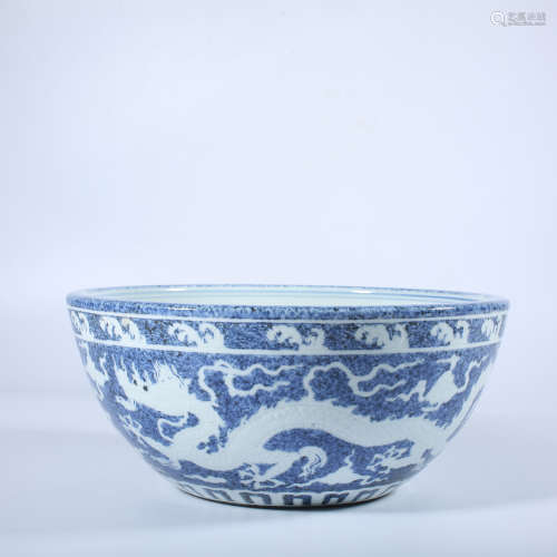 Xuande blue glazed bowl in Ming Dynasty