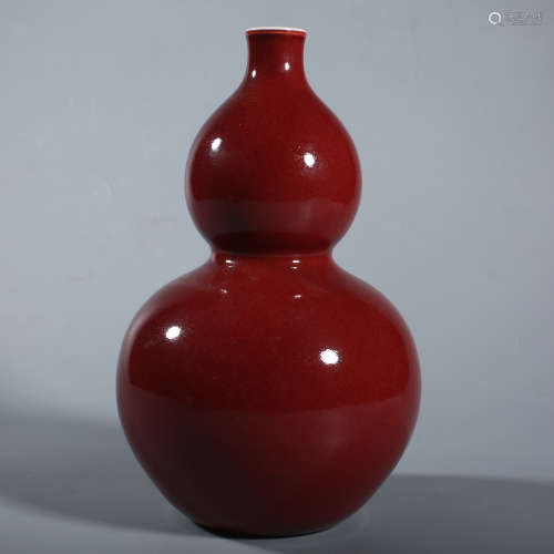 Qing Qianlong red glazed gourd vase