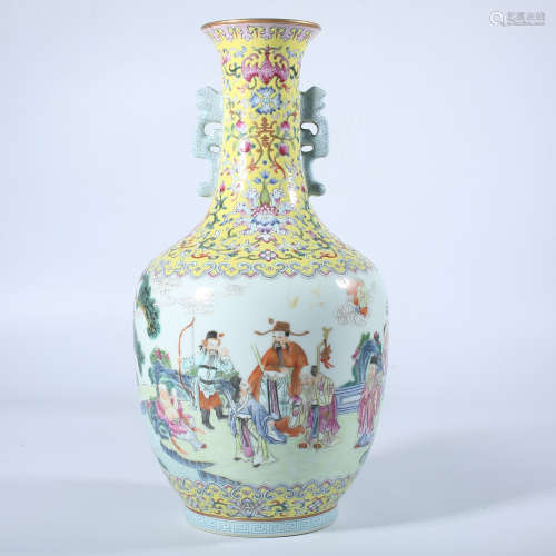 Qing Dynasty Jiaqing pastel double ear bottle