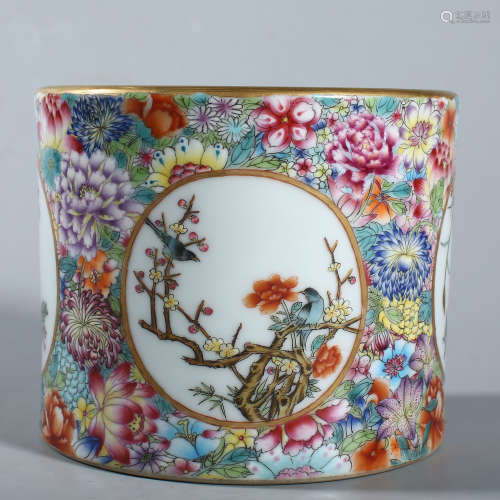 Flower and bird pattern pen holder in Qianlong of Qing Dynas...