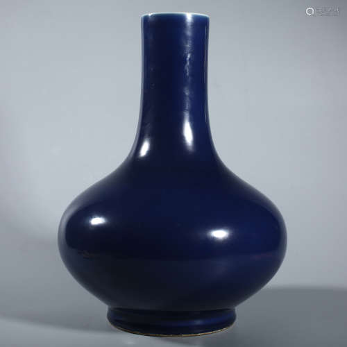 Qing Tongzhi Ji blue glazed water chestnut bottle