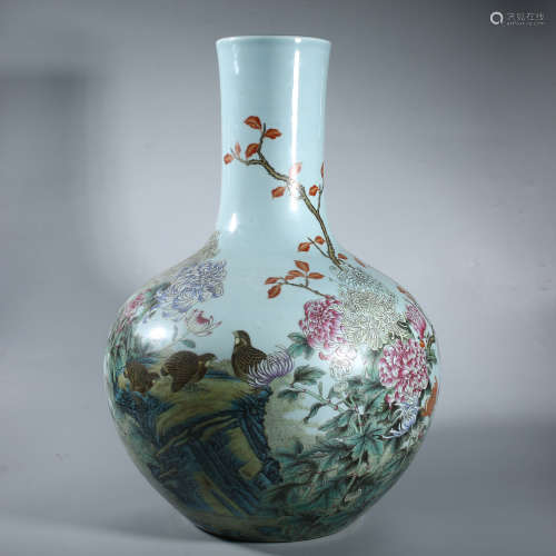 Qing Qianlong sky blue glazed celestial bottle