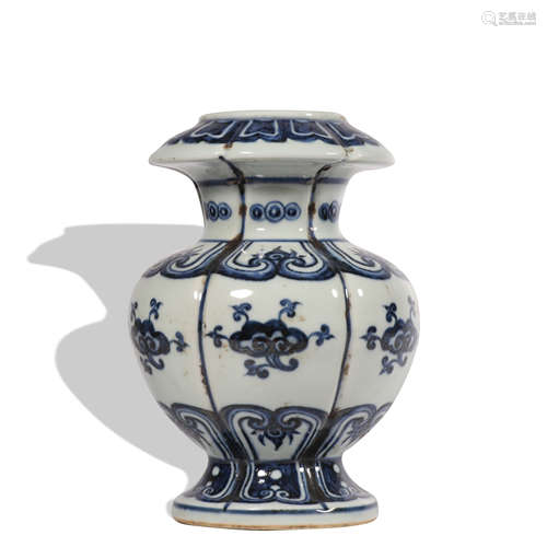 A blue and white 'floral' vase