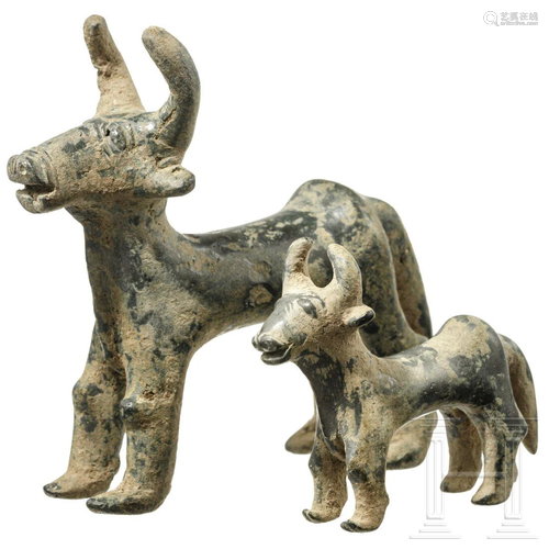 A pair of North Iranian bronze bulls, Kaluraz, Gilan,