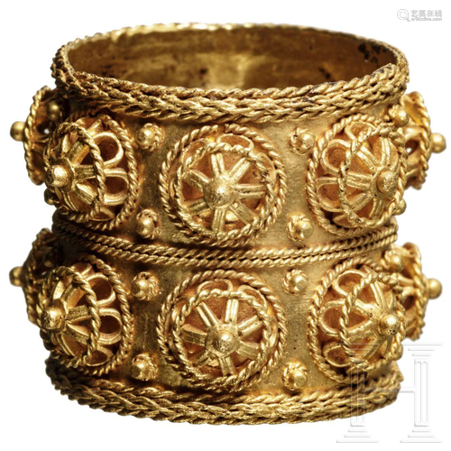 A charming Jewish golden wedding ring, Eastern Europe,