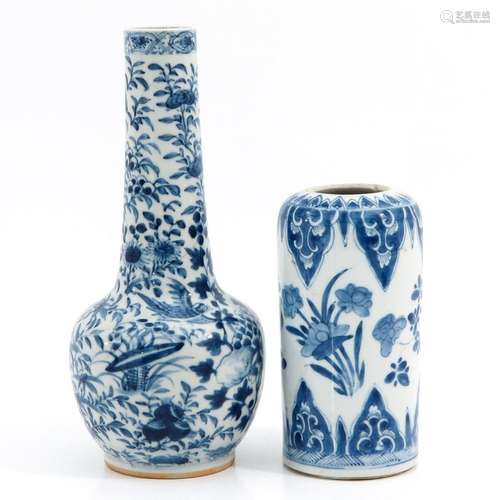 A Lot of 2 Blue and White Vases