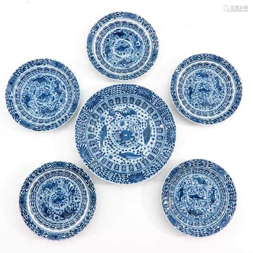 A Collection of 6 Blue and White Plates