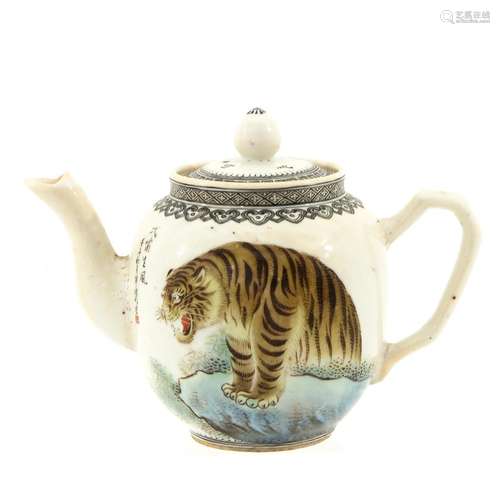 A Polychrome Decor Teapot