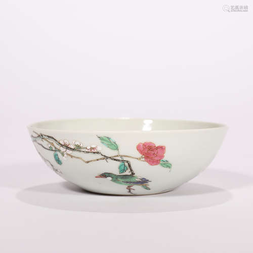 A Famille Rose Flower and Bird Bowl