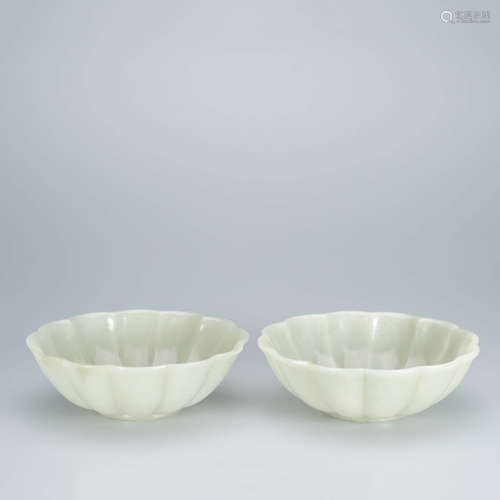 A Pair of Foliate-Edge Jade Bowls