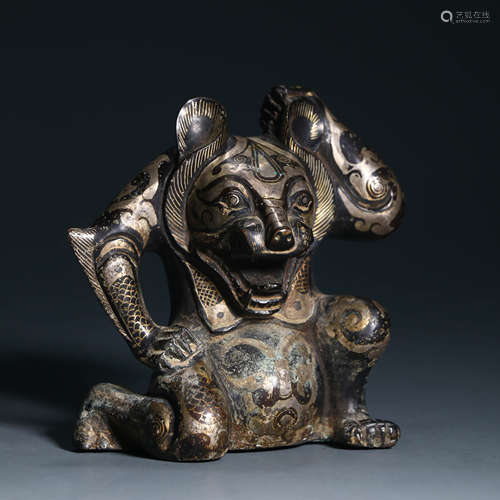 A Gold and Silver Inlaying Bronze Bear