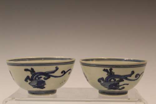 Pair of Chinese Blue and White Porcelain Bowls. Ming period.