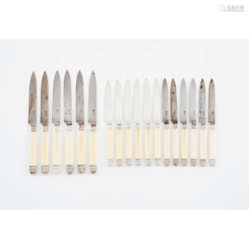 A set of 6 meat knives, 6 cheese knives and 6 fruit knives