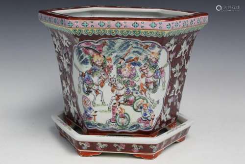 Chinese Famille Rose Porcelain Planter on Base