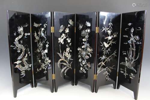 Vietnamese Lacquer Mother-of-Pearl Table Scree