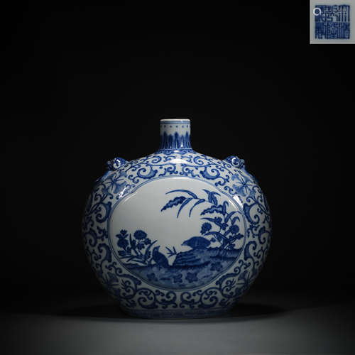 Qing Dynasty blue and white porcelain flower grain flat bott...