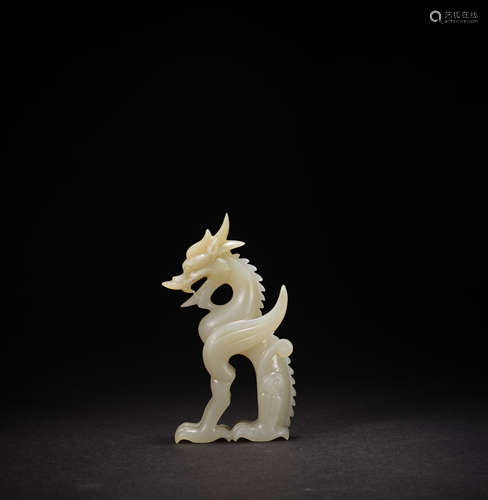 Hetian jade sitting dragon