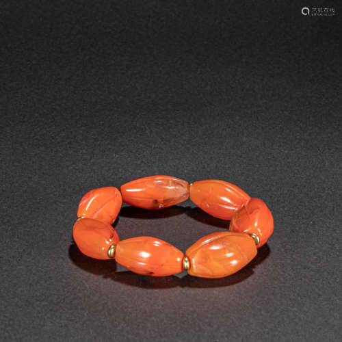 CHINESE AGATE BRACELET, QING DYNASTY