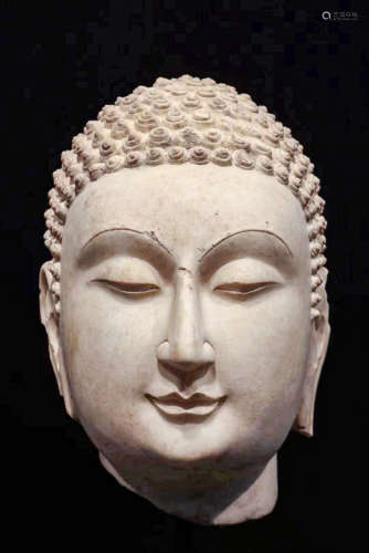 CHINESE WHITE MARBLE BUDDHA HEAD, NORTHERN QI DYNASTY