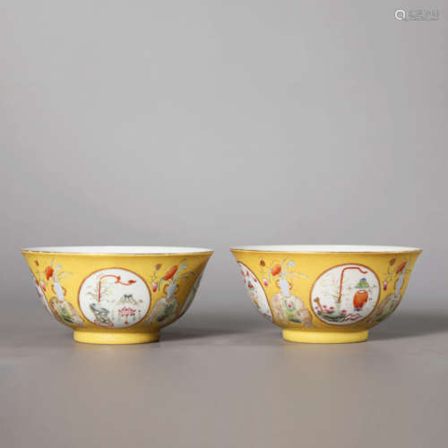 A Pair of Famille Rose Antique Bowls,Jiaqing Mark