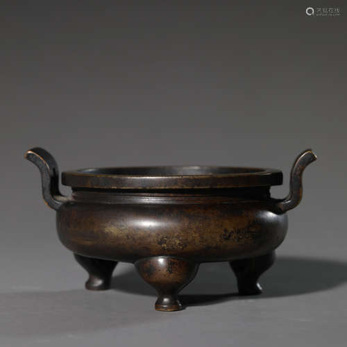 A Bronze Tripod Double-Eared Censer,Xuande Mark