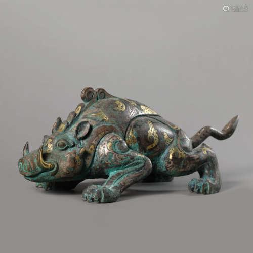 A Gold and Silver Inlaying Bronze Mythical Beast,