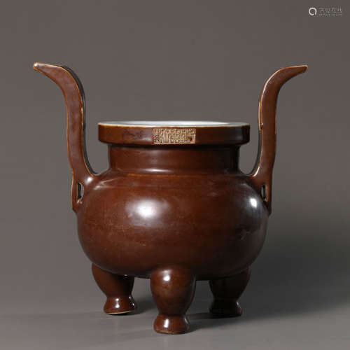 An Aubergine Glaze Tripod Censer,Qianlong Mark