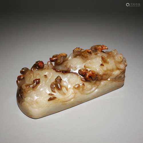 A HETIAN JADE CHI-DRAGON PAPER WEIGHT