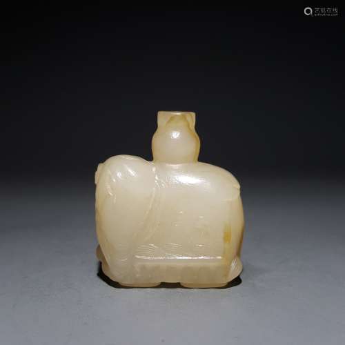 A HETIAN JADE ELEPHANT INCENSE INSERTED