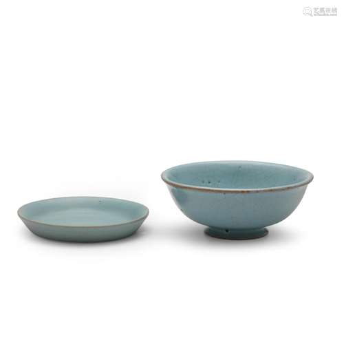 A Ruyao-type small dish and a Ru-form bowl with Jun-like gla...