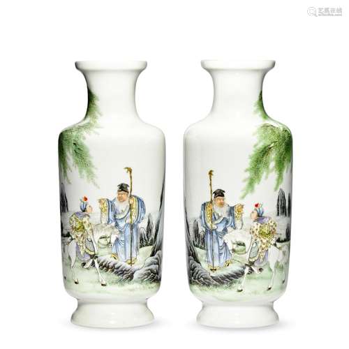 A pair of Famille rose Vases