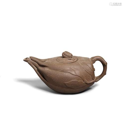 AN YIXING 'BUDDHA'S HAND CITRON' TEAPOT AND COVER