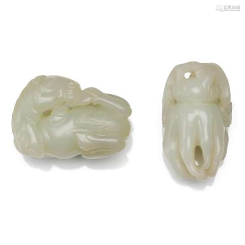 A white jade 'rolling' horse and a white jade finger-citrus