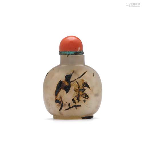 An agate snuff bottle