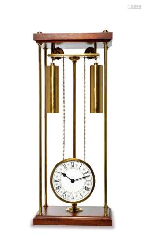 FRANKLIN MINT 非常罕有特别，镀金和桃花心木外壳重力钟，年份约19...