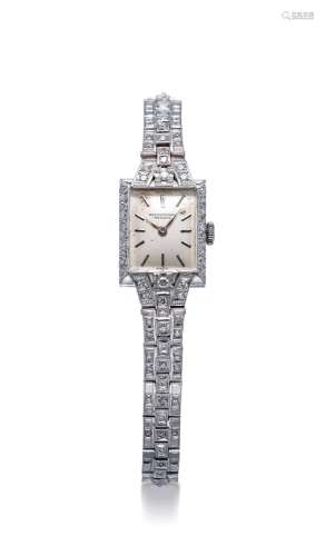 万国表 复古精美，女装白金镶钻石机械链带腕表，年份约1970