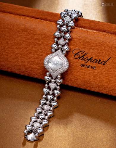 萧邦 高贵优雅，女装白金镶钻石橄榄形链带腕表，「Pushkin」，型号106...