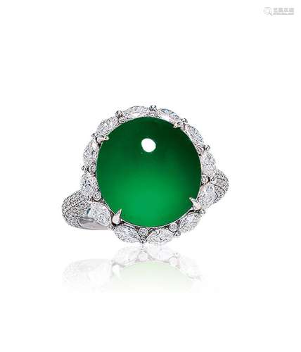 缅甸天然「帝王绿」翡翠蛋面配钻石戒指