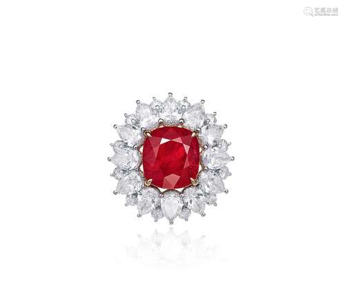 4.04克拉缅甸「鸽血红」红宝石配钻石戒指，未经加热