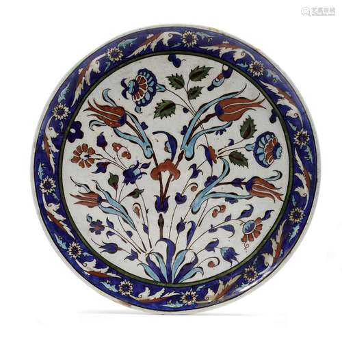 ƒ PLAT DE KÜTAHYA DANS LE STYLE D’IZNIK en céramique siliceu...