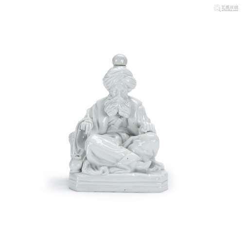 GRAND FLACON-STATUETTE en porcelaine blanche, la base laissé...