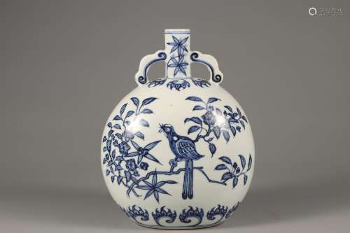 A Blue and White FLOWER AND BIRD DOUBLE EARS FLAT BOTTLE