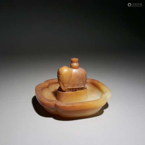 A HETIAN JADE  ELEPHANT INCENSE INSERTED