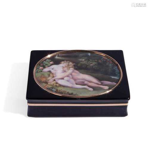 Elegant neoclassical tortoiseshell and gold box with miniatu...